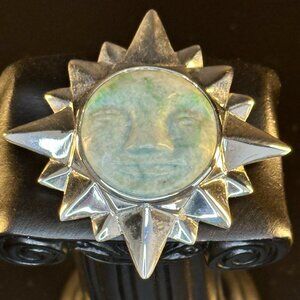 🌞 Vintage Sterling Silver Sun Face Brooch with Carved Green Jade Center (925)